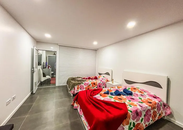 Braganca Holiday Home New Apartment With 2 Bedrooms Private Parking